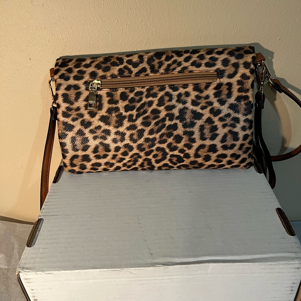 Small fold over clutch bag - Picture 2 of 7